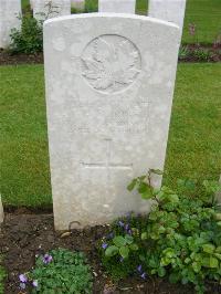 Etaples Military Cemetery - Murdoch, G H